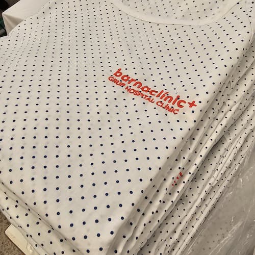 Bordado en vestuario laboral